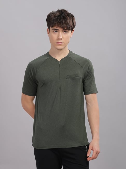 DOMIN8 Olive Solid Short Sleeves Tshirt