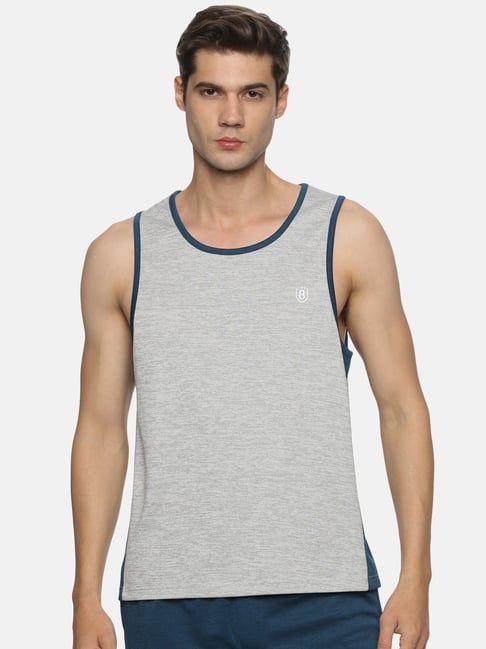 DOMIN8 Grey Solid Seevless Tshirt