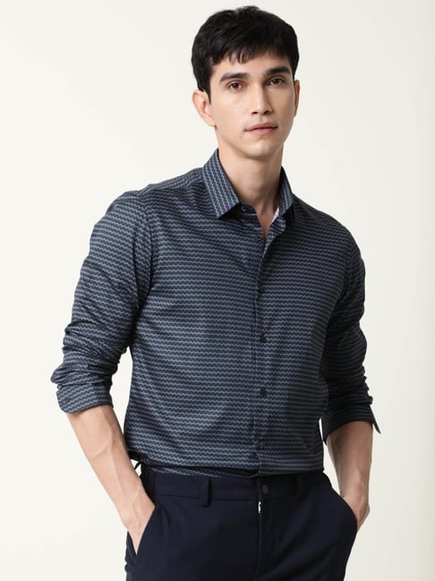 Rare Rabbit Green Regular Fit Geometric Shirt