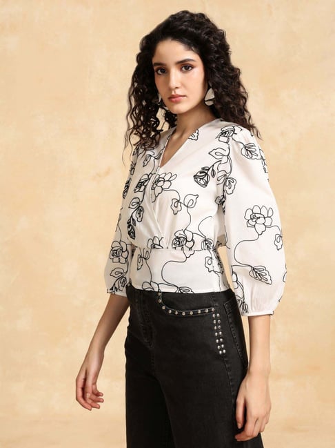 KAZO White Embroidered Top-picture-20