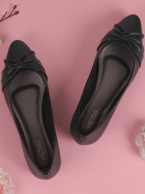 Metro Women's Black Flat Ballerinas