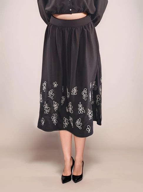 Zink London Black Loose Fit Embroidered Skirt-picture-21