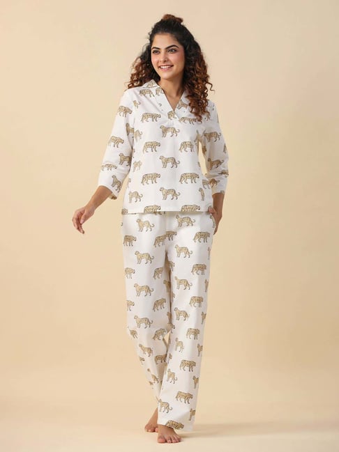 Say White Cotton Regular Fit Printed Night Suit-picture-47