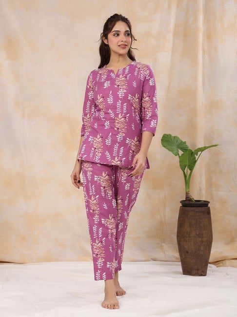 Say Pink Cotton Regular Fit Printed Night Suit-picture-38