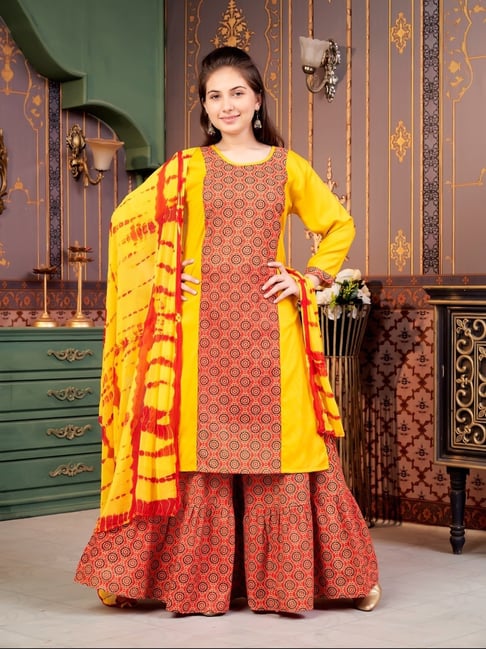 Aarika Girls Yellow Printed Kurti-picture-21