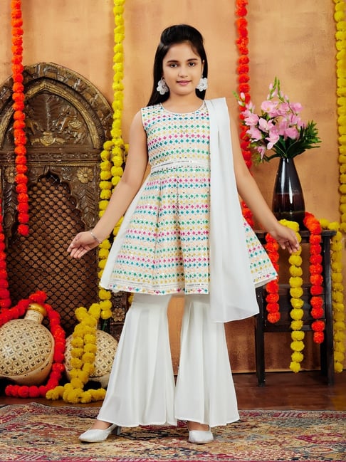 Aarika Girls White Embroidered Kurti Set-picture-25