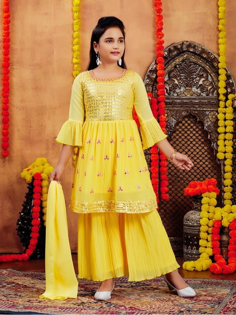 Aarika Girls Yellow Embroidered Kurti Set-picture-38