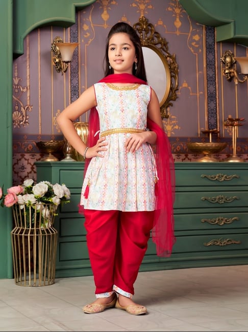 Aarika Girls Maroon Embroidered Kurti Set-picture-24