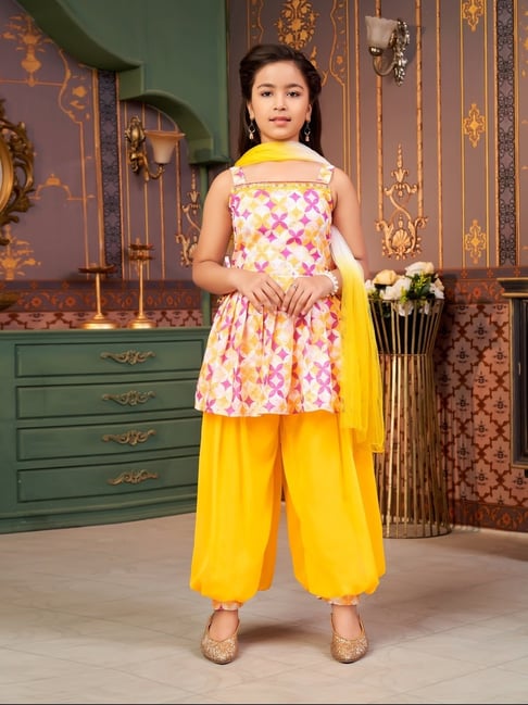 Aarika Girls Yellow Embroidered Kurti Set-picture-44