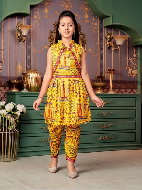 Aarika Girls Yellow Printed Kurti Set-picture-40