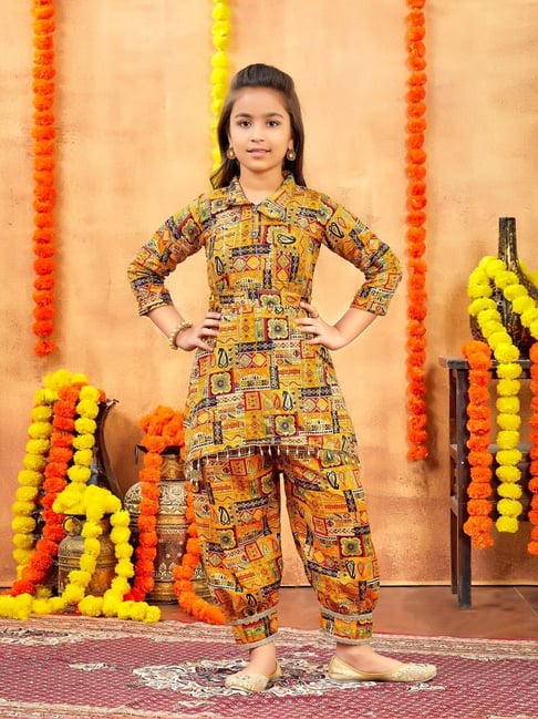 Aarika Girls Yellow Printed Kurti Set-picture-27