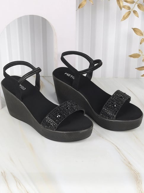 Metro Women's Black Ankle Strap Sandals-picture-11