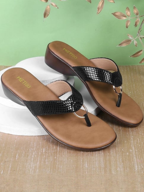 Metro Women's Black Thongs-picture-20