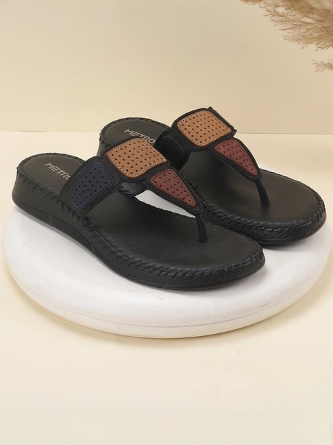 Metro Women's Black T-Strap Sandals-picture-18