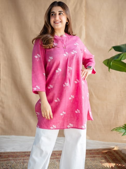 The Indian Ethnic Co Pink Straight Dabu Handblock Printed Slub Cotton Kurta-picture-17