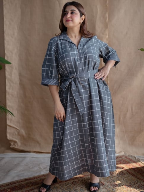 Buy Kurta with Split V neck & 3/4th Sleeves at Best Price @ Tata CLiQ