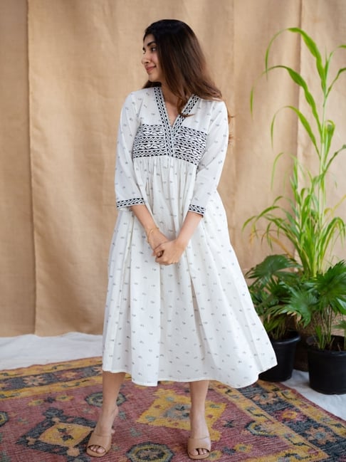 white cotton indian dresses Women Latest Traditional Indian Cotton Floral Dresses Online  Nakh Clothing