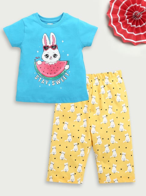 Bumzee Girls Blue & Yellow Cotton Printed T-Shirt with Capri