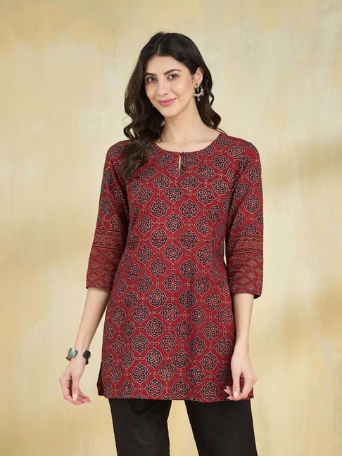 fabindia maroon cotton slim fit printed kurtis