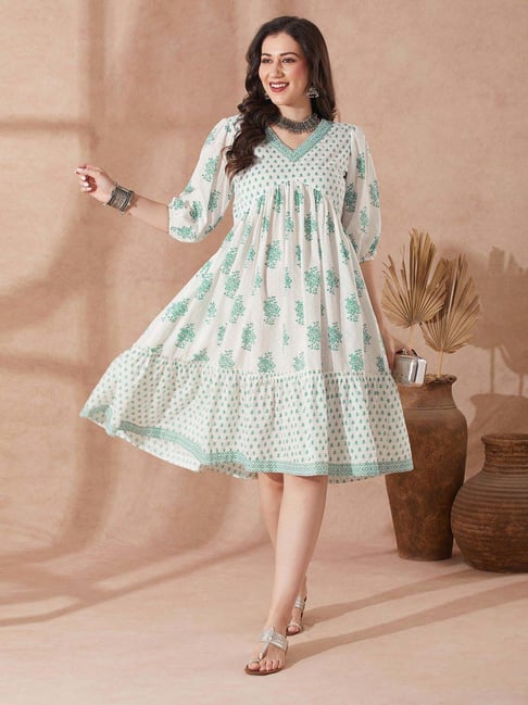 Globus Women Green Floral Print V-Neck Puff Sleeves Flared Hem Tiered  A-Line Fusion Dress