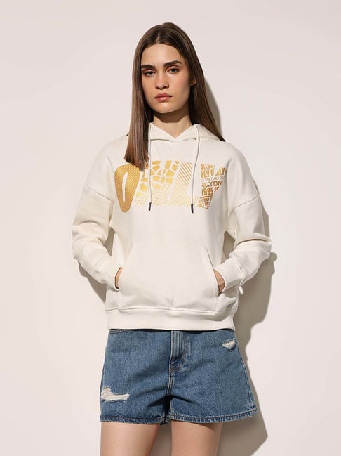 Only White Regular Fit Printed Hoodie-picture-28