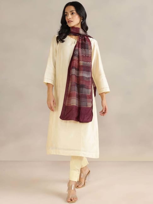 Fabindia Maroon Printed Stole-picture-17