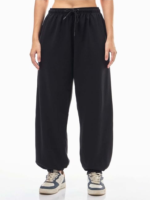 Bewakoof Black Loose Fit Joggers