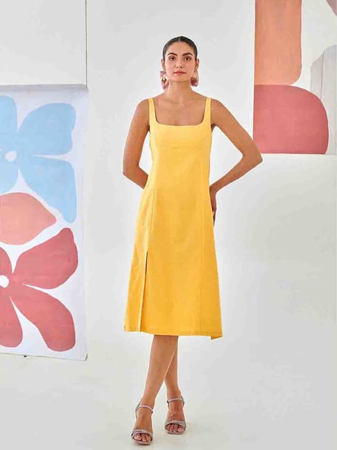 sachin and babi light blue dress Navy! A completely new colour in my wardrobe, in the form of this gorgeous,  elegant twill linen dress from @sondeflor , This piece delivers perfect  understated luxury for spring and summer, but I'm
