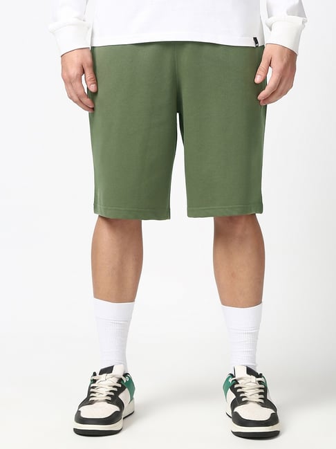 Bewakoof Green Blended Relaxed Fit Solid Oversized Shorts-picture-21