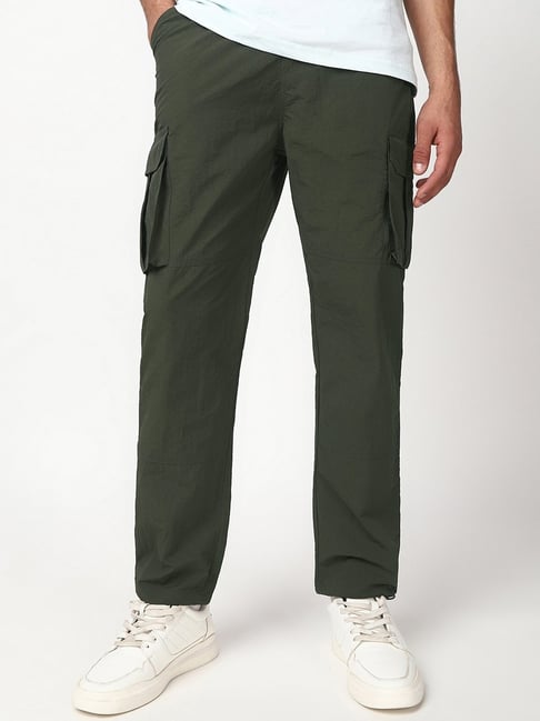 Bewakoof Men's Olive Green Nylon Cargo Parachute Pant