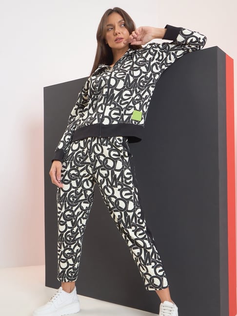 Sweet Dreams Black Regular Fit Print Tracksuit-picture-43