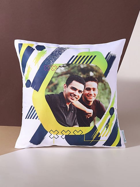 FNP Multicolor Polyester Best Friends Personalised Cushion