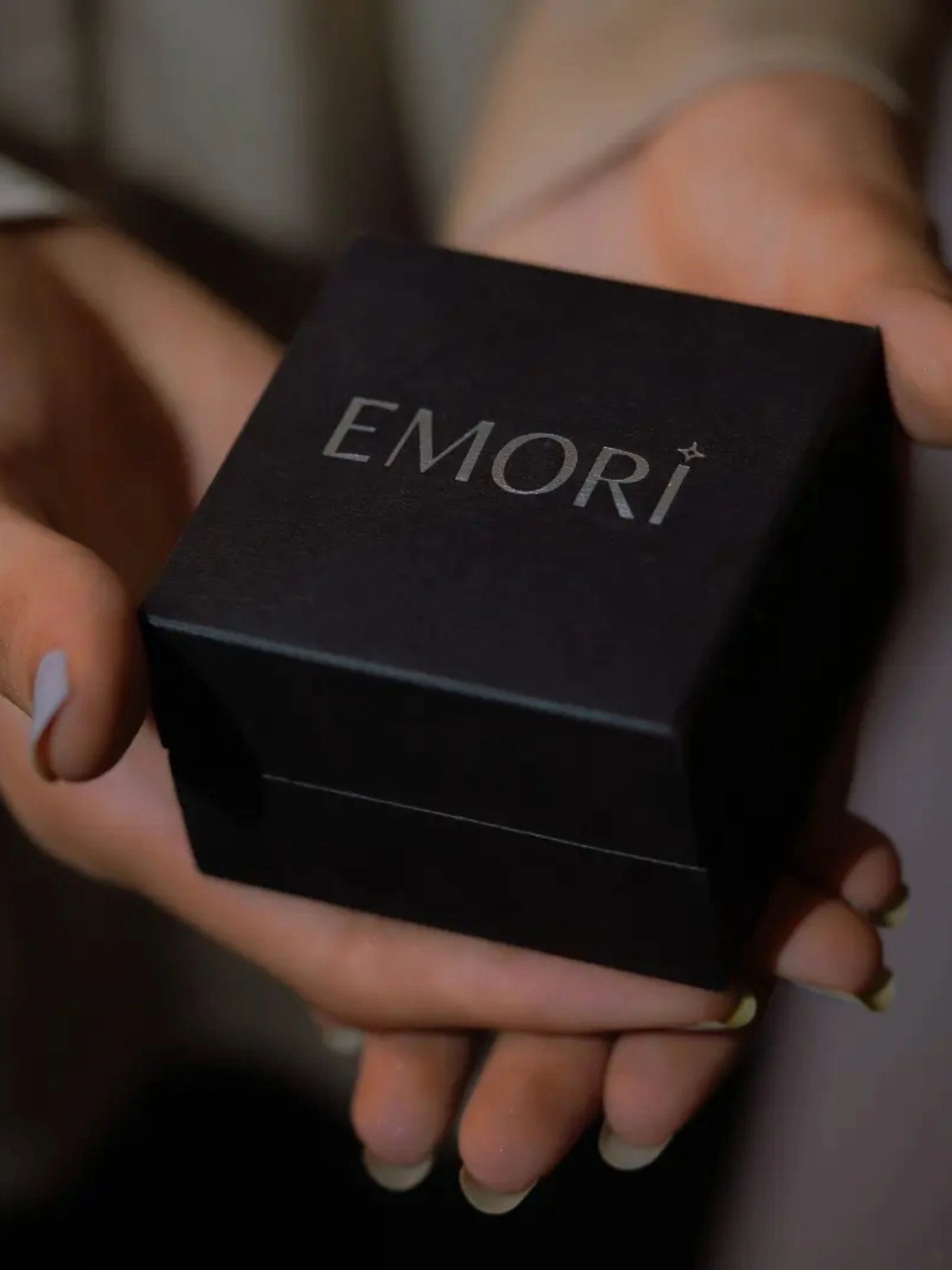 Rei Emori Buy Emori 14k White Gold & Diamond Circle Infinity Pendant Online