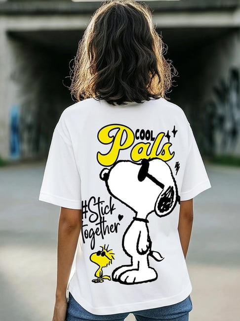 Bewakoof Official Peanuts Women's White Cool Pals Graphic Printed Oversized  T-shirt
