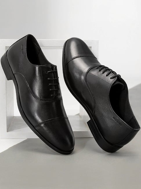 Buy Red Tape Men's Black Oxford Shoes for Men at Best Price Tata - Main Image