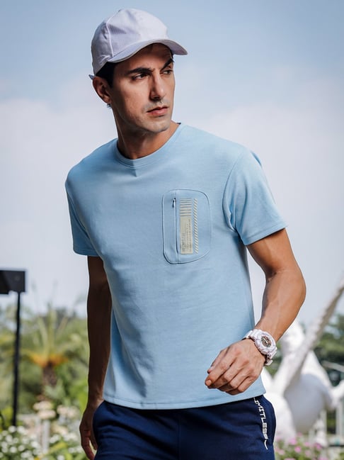 Men s Soft Cotton Shrinkage Resistant Stretchable T Shirt with Chest Zipper  Pocket