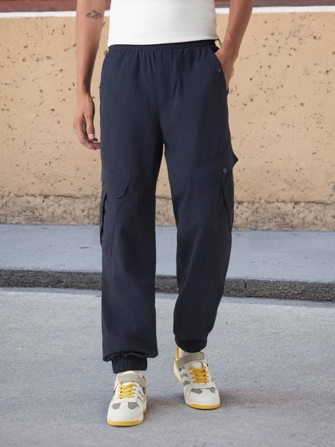 Bewakoof Men's Navy Blue Super Loose Fit Nylon Cargo Jogger Pant-picture-11