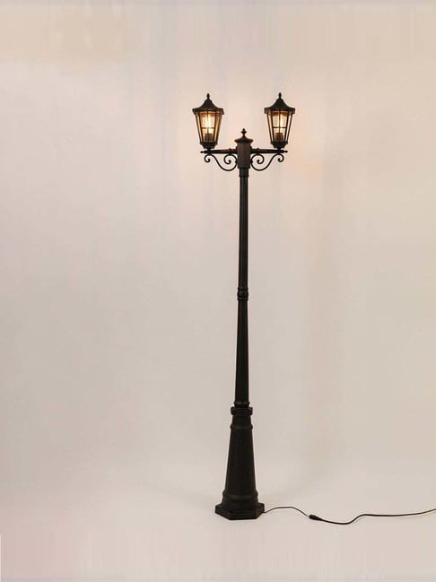 Whispering Homes Kongzi Linear Outdoor Pole Lamp