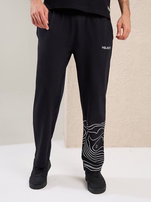 Styli Black Cotton Relaxed Fit Printed Trackpants-picture-28