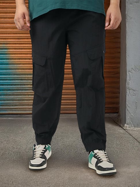 Bewakoof Men's Jet Black Super Loose Fit Plus Size Cargo Jogger Pant