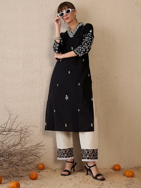 Indo Era Black Cotton Regular Fit Embroidered Kurta-picture-36