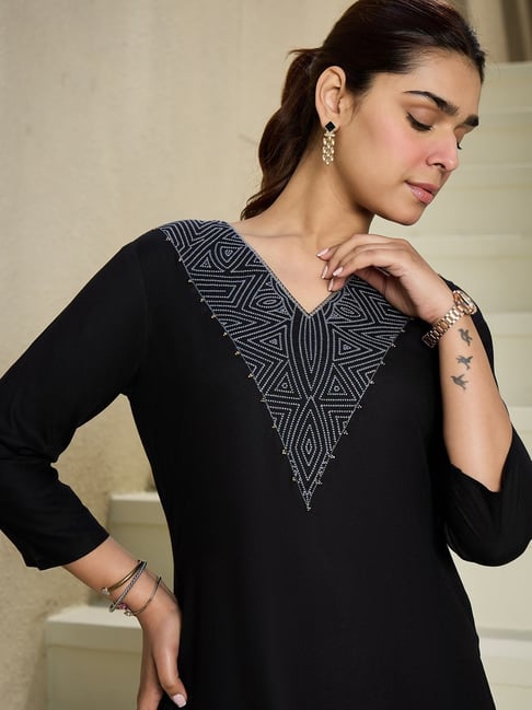 Indo Era Black Cotton Regular Fit Embroidered Kurta-picture-46