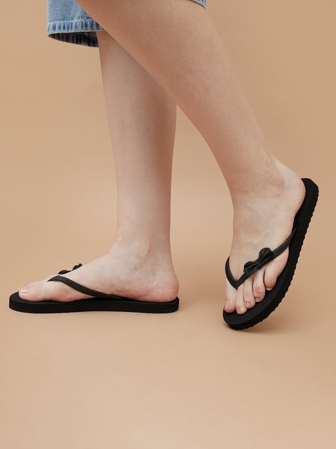 Ginger by Lifestyle Women's Black Flip Flops-picture-23