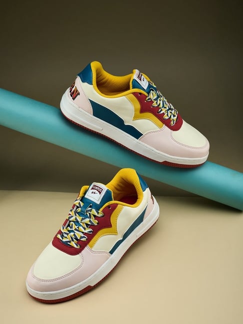 Campus Women's Off White Sneakers