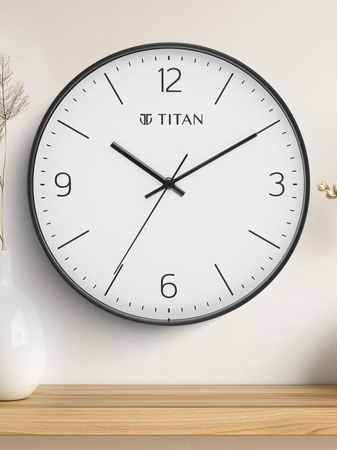 Titan W0094PA04 Essence Classic Wall Clock