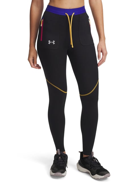 UNDER ARMOUR Black Solid Leggings