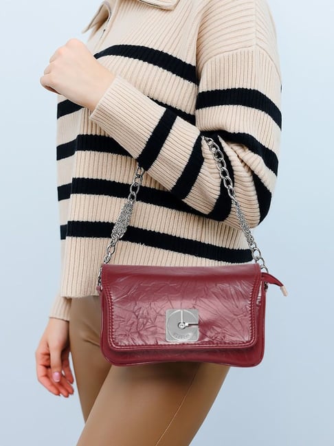 Esbeda Maroon Textured Small Cross Body Bag-picture-21