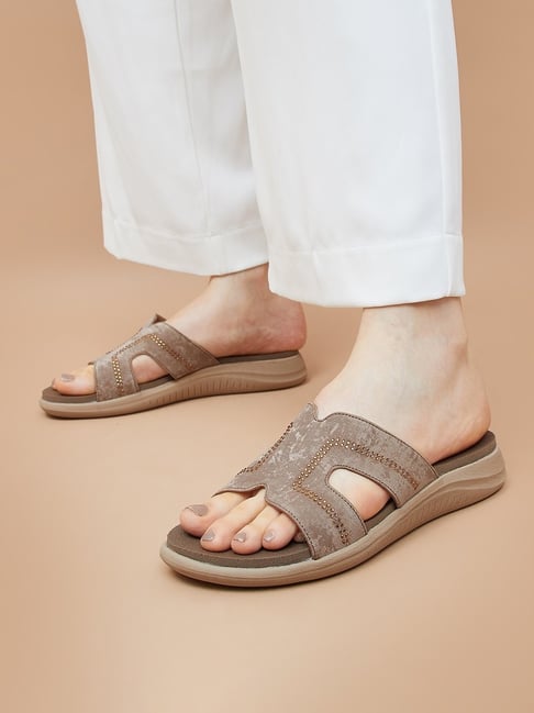 Ginger by Lifestyle Women's Camal Top Stag Tpe Dune Casual Sandals-picture-29