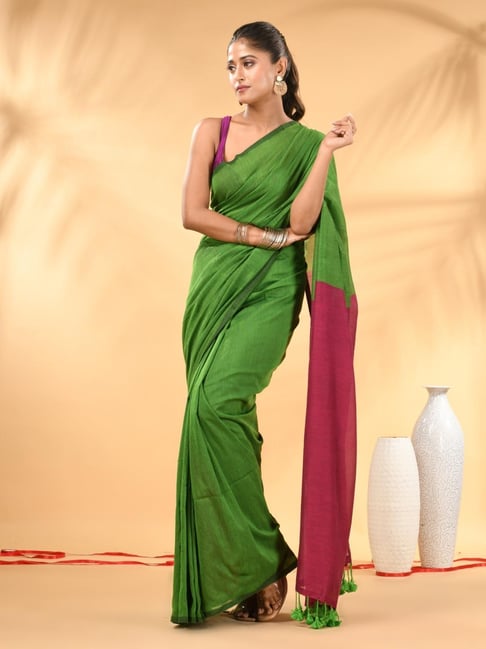 Charukriti Green & Red Embellished Saree-picture-35