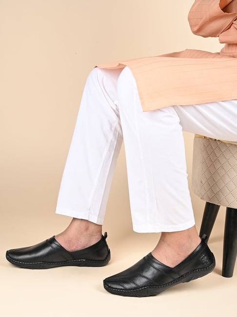 Louis Stitch Men's Jet Black Casual Juttis